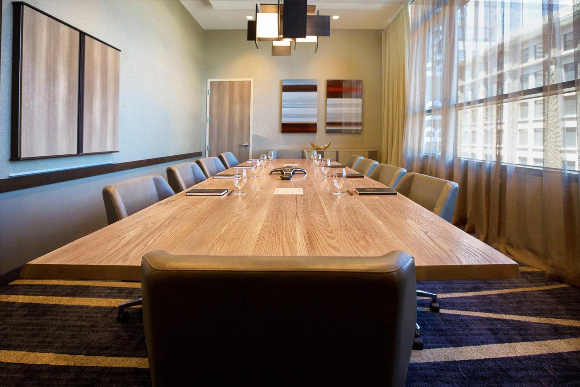 Courtyard By Marriott Phoenix Downtown Εξωτερικό φωτογραφία