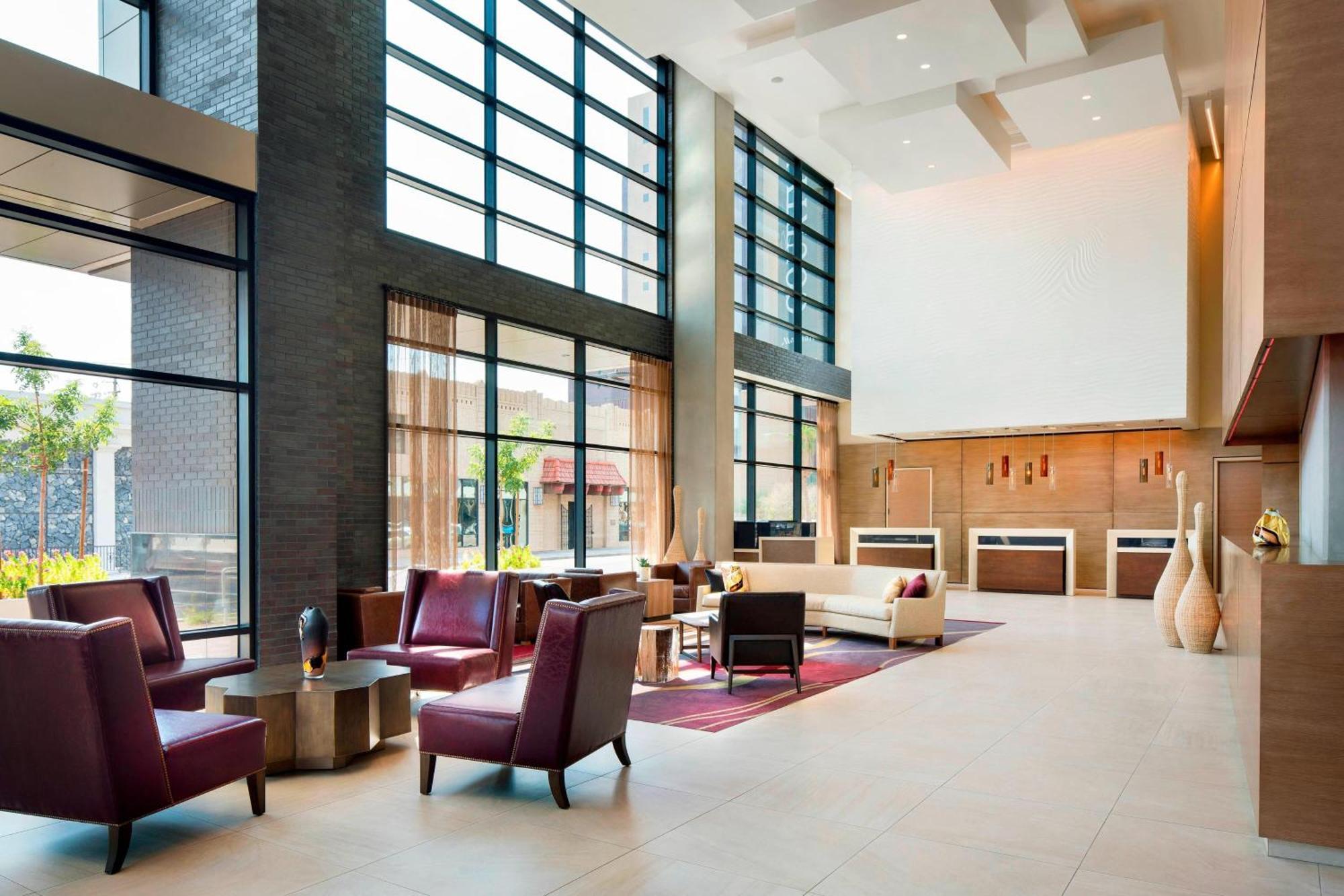 Courtyard By Marriott Phoenix Downtown Εξωτερικό φωτογραφία