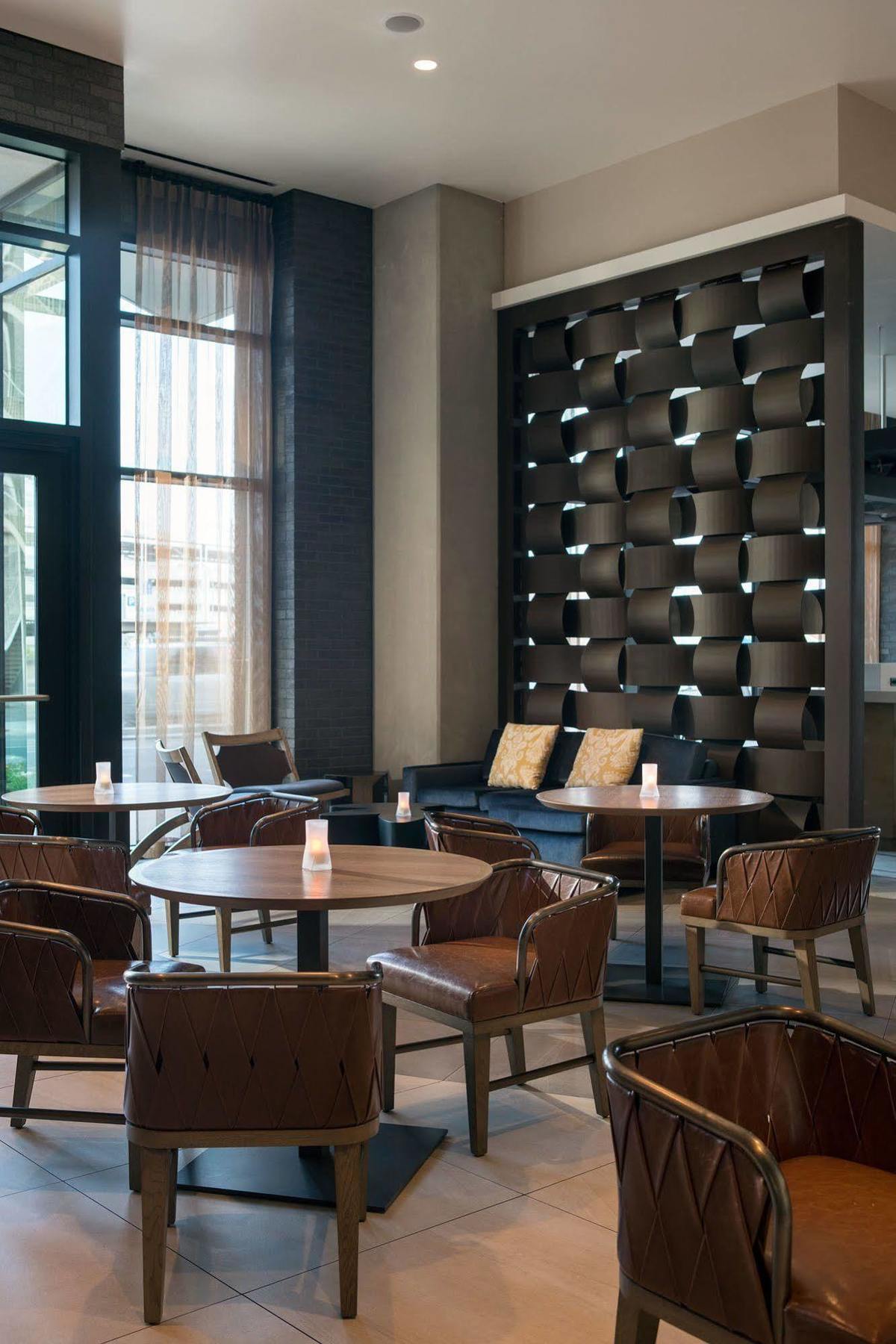 Courtyard By Marriott Phoenix Downtown Εξωτερικό φωτογραφία