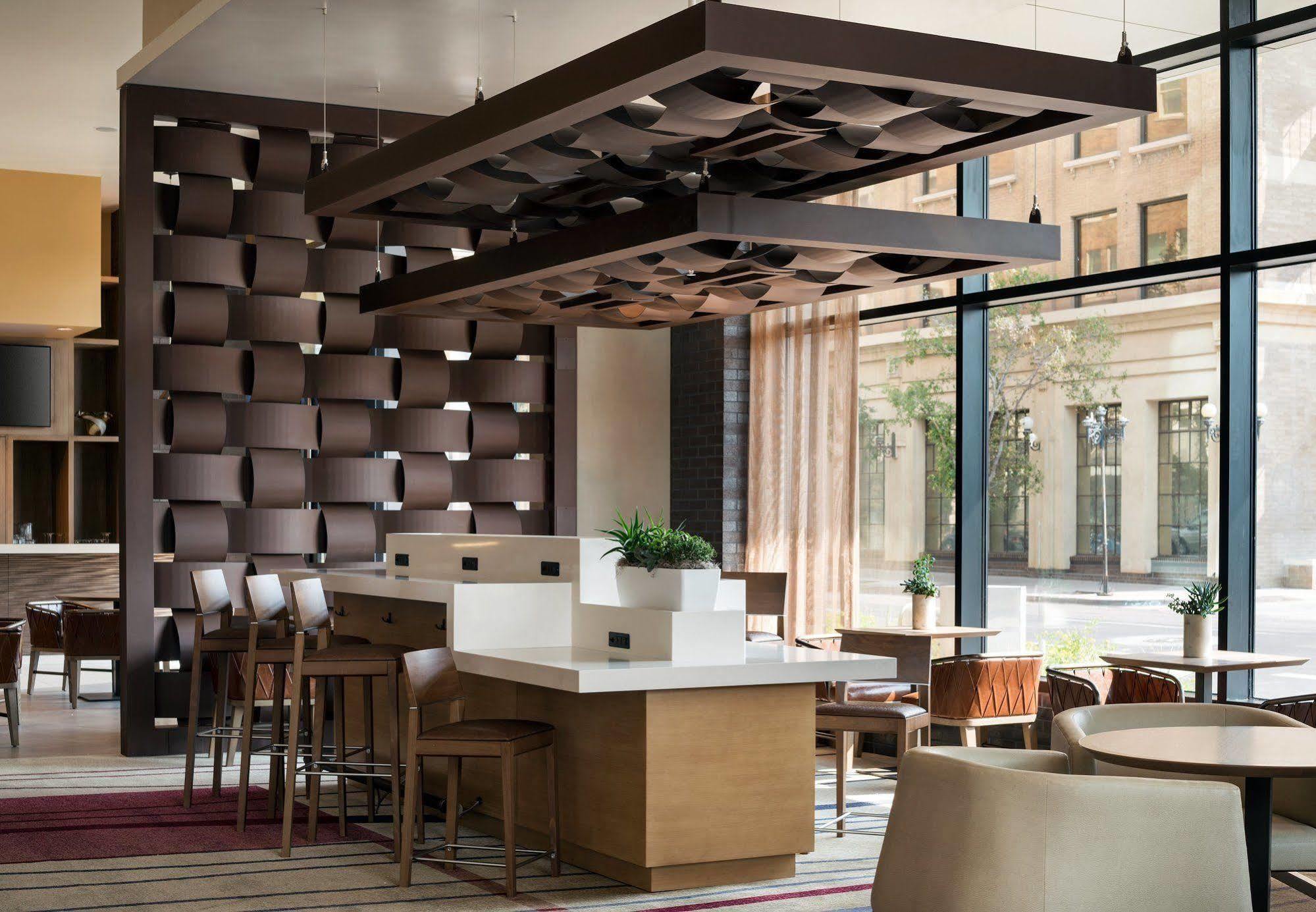 Courtyard By Marriott Phoenix Downtown Εξωτερικό φωτογραφία